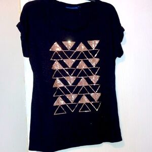 APT.9 NWOT! Women’s Medium Crew Neck Top